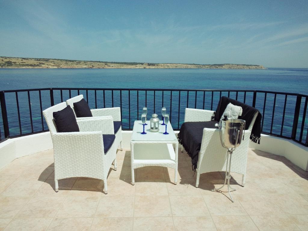 Maltaholiday Seafront Penthouse Apartament Mellieħa Zewnętrze zdjęcie